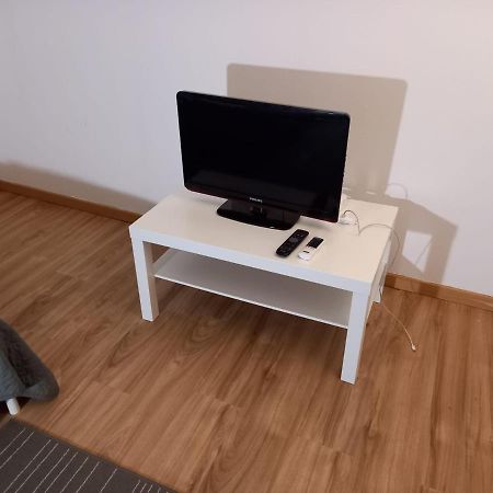3 Hebergements - Au 1Er Etage 1 Appartement 2 Pieces Et Au 2Eme Etage Un Logement De 2 Chambres Louees Separement Avec Coin Cuisine Et Toilettes A Partager- Dans Pavillon Au Pied Du Rer B A 5 Minutes De Paris Et 30 Mn Stade De France Cachan Εξωτερικό φωτογραφία