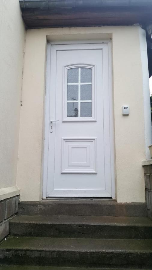 3 Hebergements - Au 1Er Etage 1 Appartement 2 Pieces Et Au 2Eme Etage Un Logement De 2 Chambres Louees Separement Avec Coin Cuisine Et Toilettes A Partager- Dans Pavillon Au Pied Du Rer B A 5 Minutes De Paris Et 30 Mn Stade De France Cachan Εξωτερικό φωτογραφία