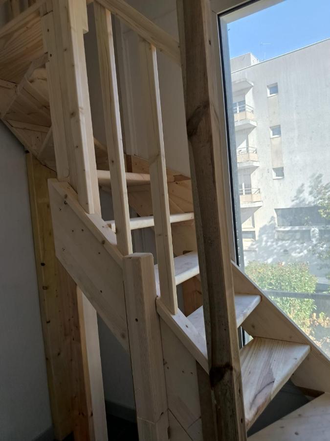 3 Hebergements - Au 1Er Etage 1 Appartement 2 Pieces Et Au 2Eme Etage Un Logement De 2 Chambres Louees Separement Avec Coin Cuisine Et Toilettes A Partager- Dans Pavillon Au Pied Du Rer B A 5 Minutes De Paris Et 30 Mn Stade De France Cachan Εξωτερικό φωτογραφία