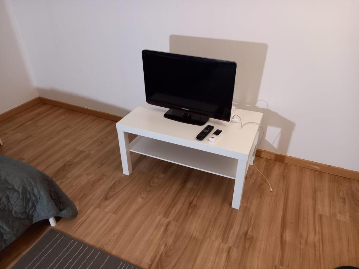 3 Hebergements - Au 1Er Etage 1 Appartement 2 Pieces Et Au 2Eme Etage Un Logement De 2 Chambres Louees Separement Avec Coin Cuisine Et Toilettes A Partager- Dans Pavillon Au Pied Du Rer B A 5 Minutes De Paris Et 30 Mn Stade De France Cachan Εξωτερικό φωτογραφία